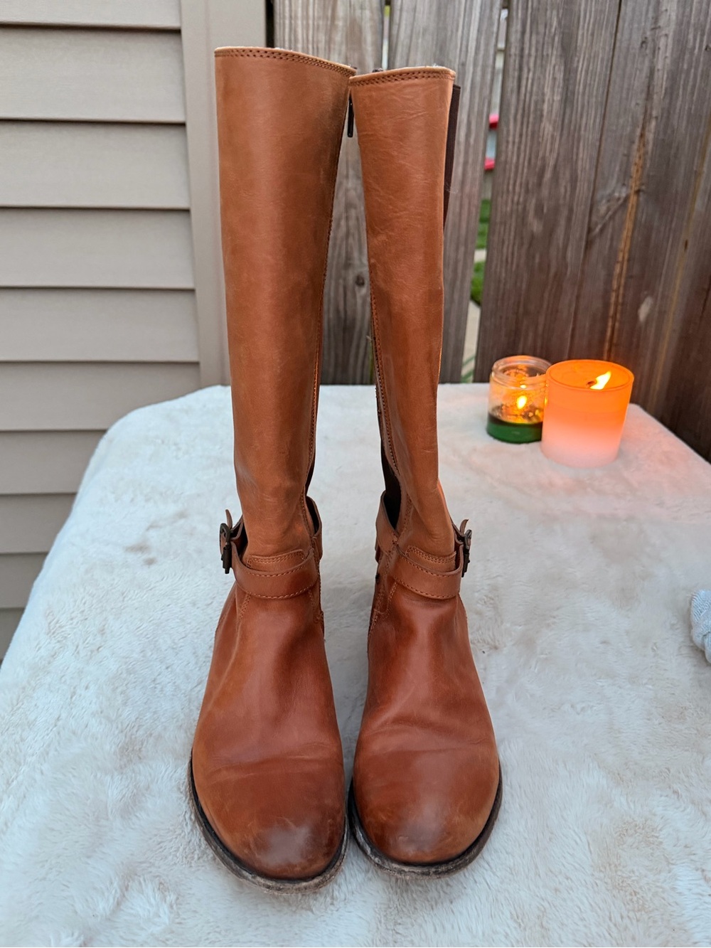 Frye Beige Leather Boots with Dark Brown Trim Size 8 - Picture 9 of 16